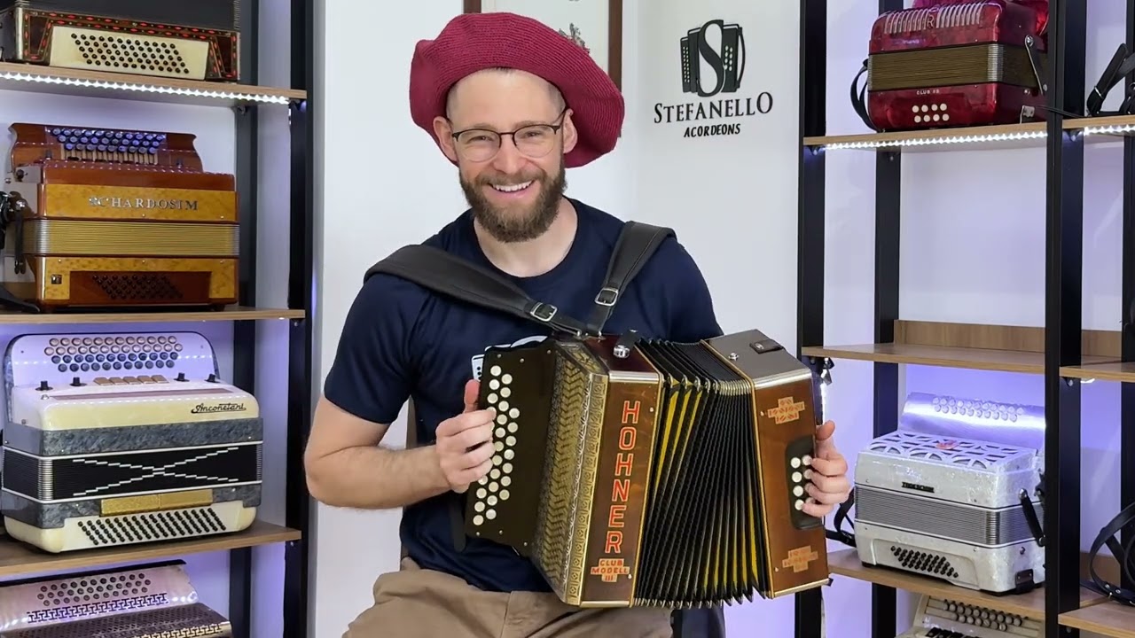 Gaita Ponto HOHNER Club Modell III com registro, afinada em Lá e Ré