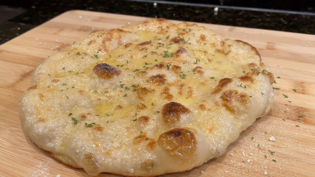 Cast Iron Garlic Bread (The Best Way to Make Garlic Bread)