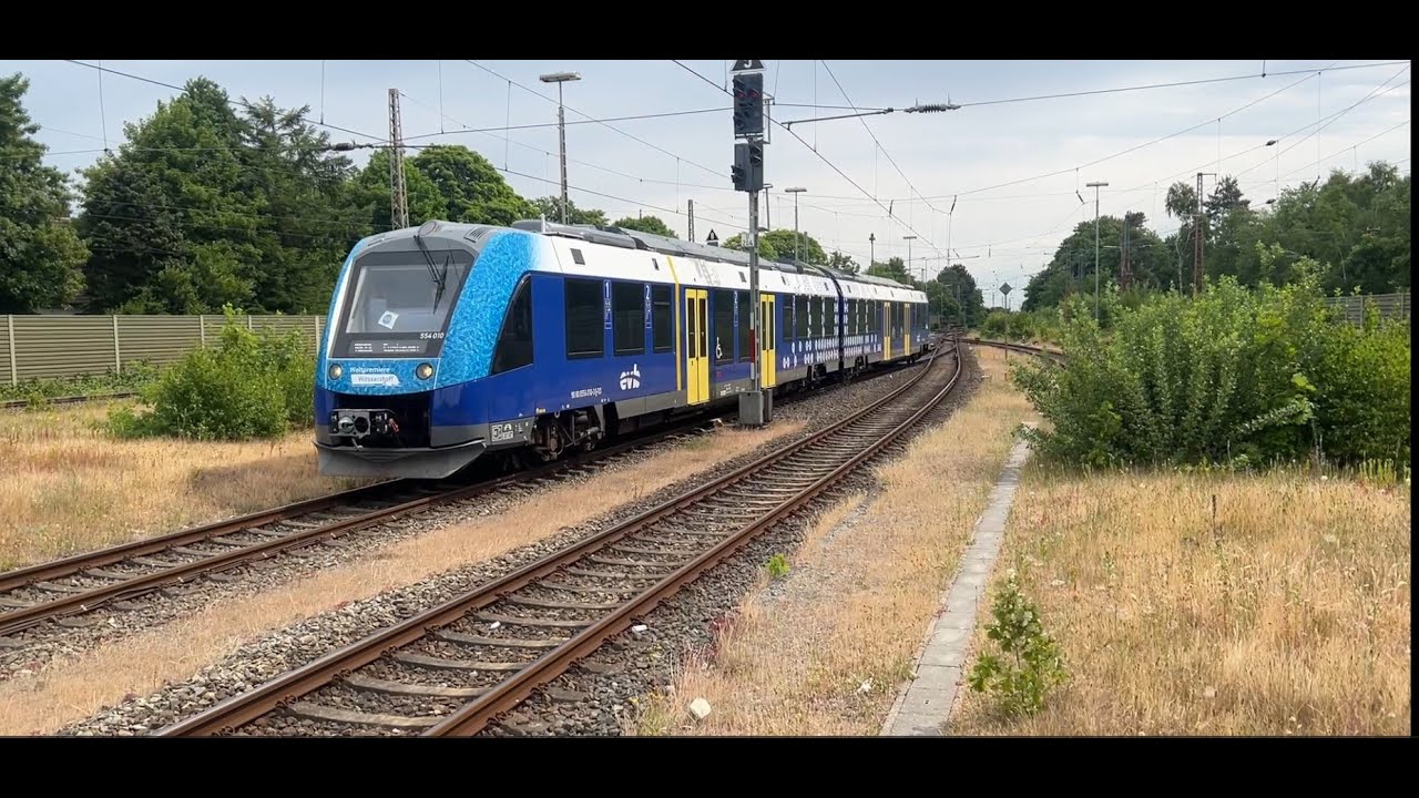 Züge In Bremerhaven Hbf Mit Br DE18,294,243,193,152,Wasserstoffzug,192,648,143