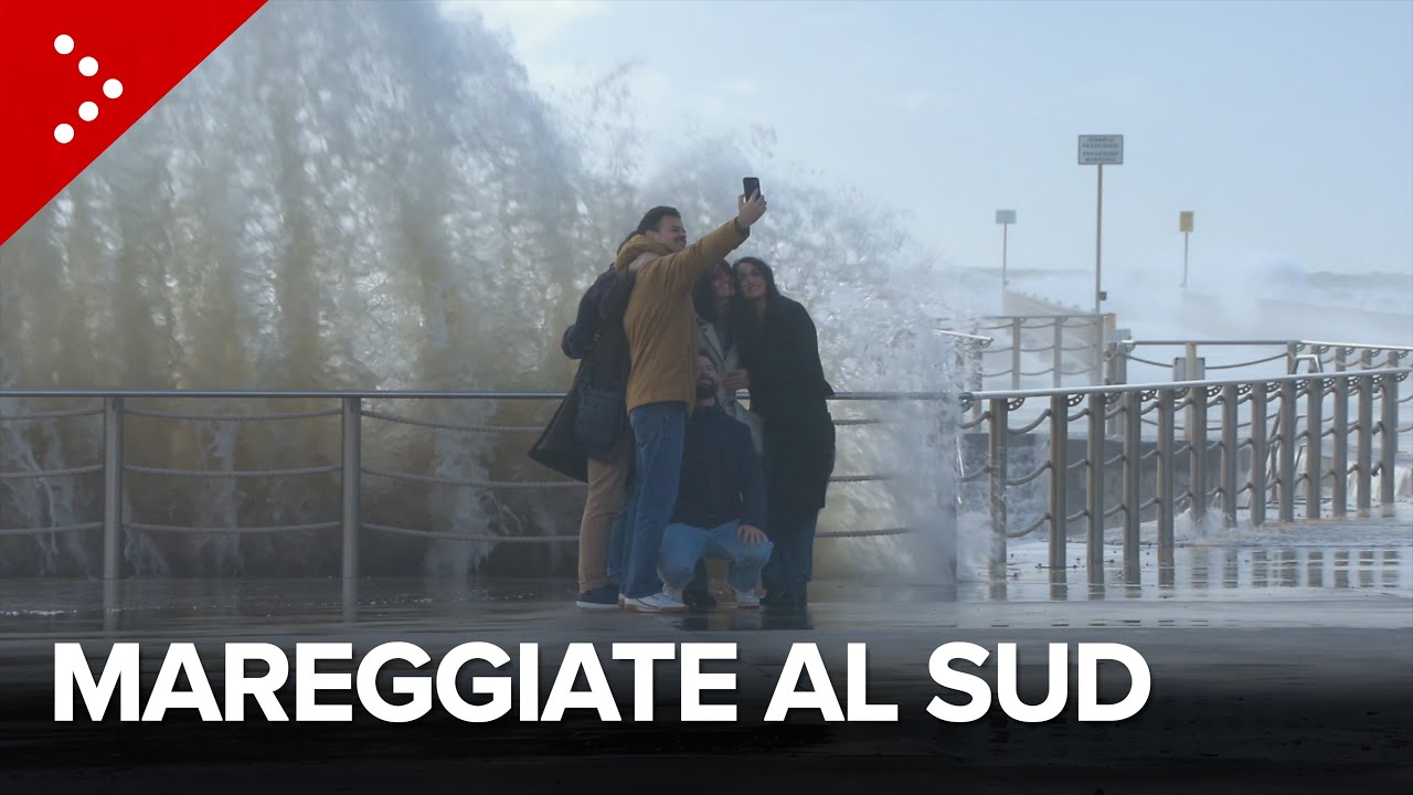 Mareggiate e venti di burrasca sulle coste tirreniche: le onde in Campania e Sicilia