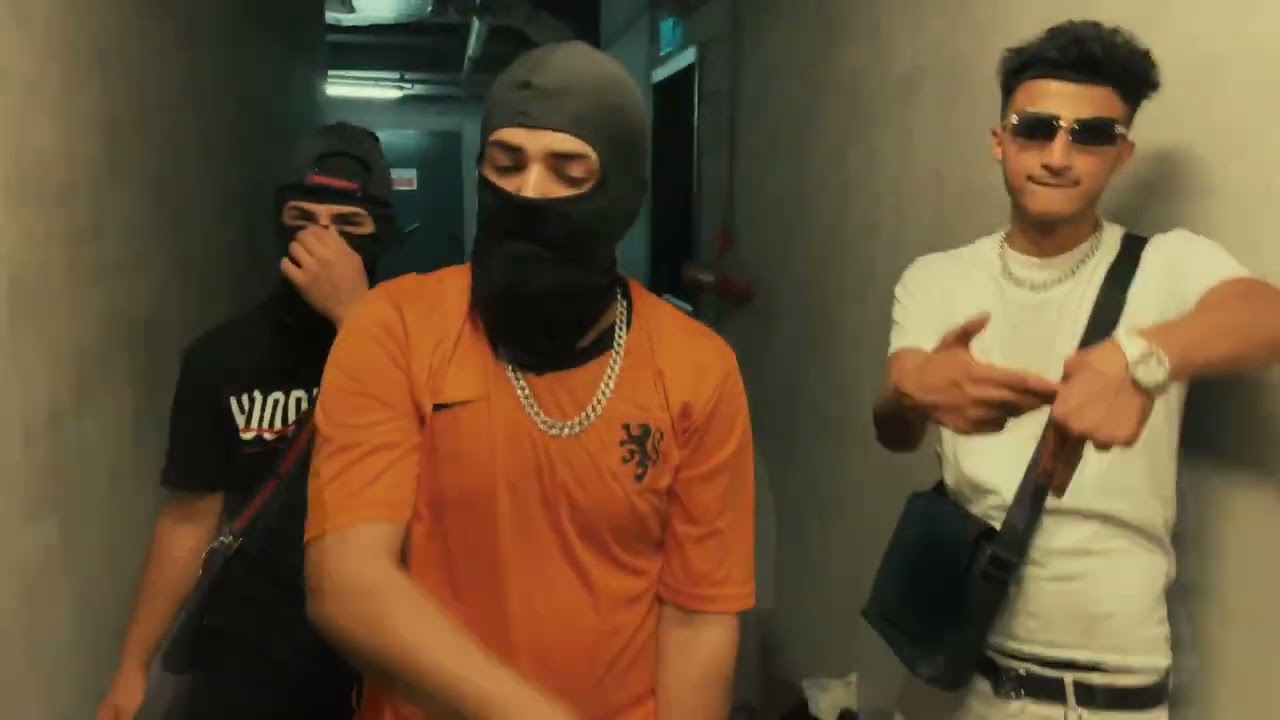 Ozb - UNIVERSAL feat. BAZ20 (ZTZ), Scarlet Hawk, Sicario Jr, Lilege342, KANZ, Rose (ZTZ)