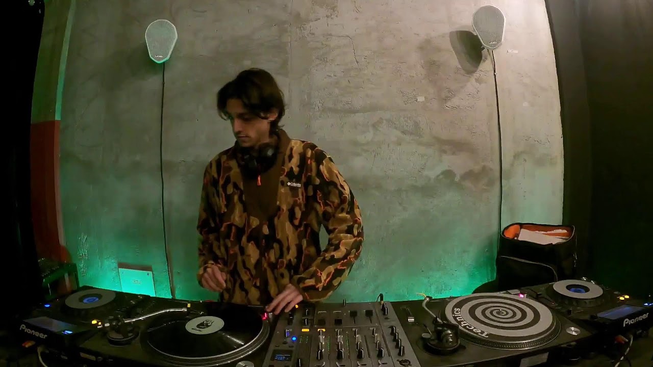 Manfree Live