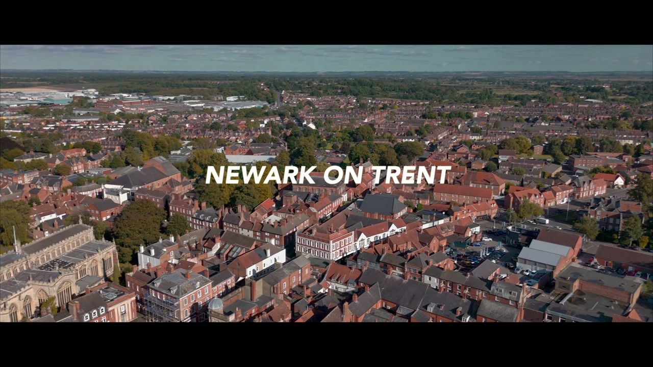 Drone Tour: Stunning Aerial Views of Newark-on-Trent – Newark Castle & Historic Locks