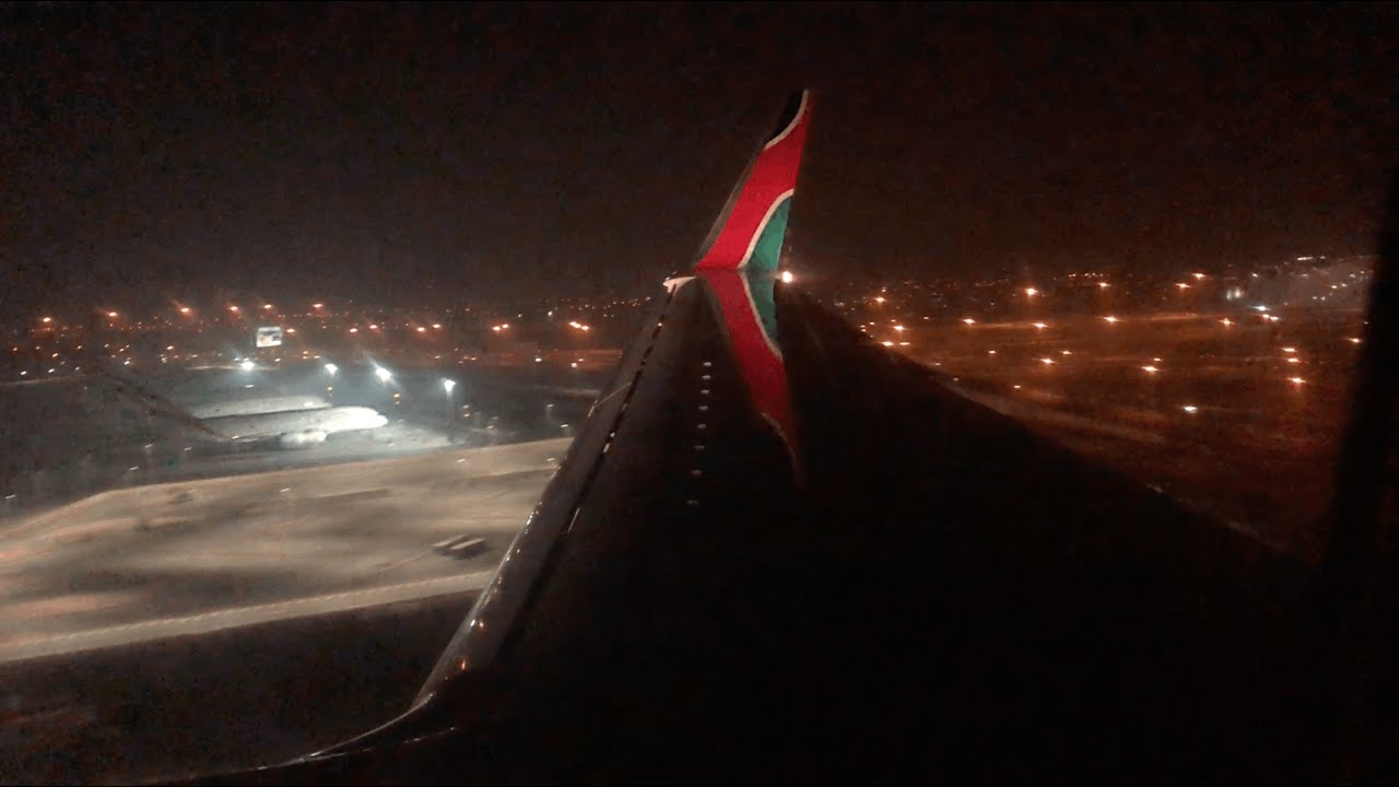 Kenya Airways Boeing 737-800 Night Approach and Landing in Dubai