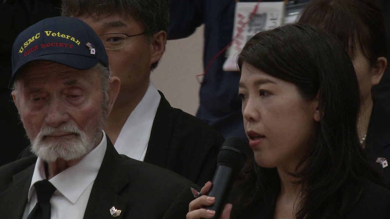 WWII Marine veteran returns ancestral flag to Japanese family (B-Roll)
