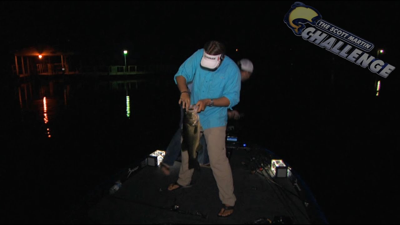 SMC Season 10.3 : How to catch bass at night on big worms and crankbaits on Seminole