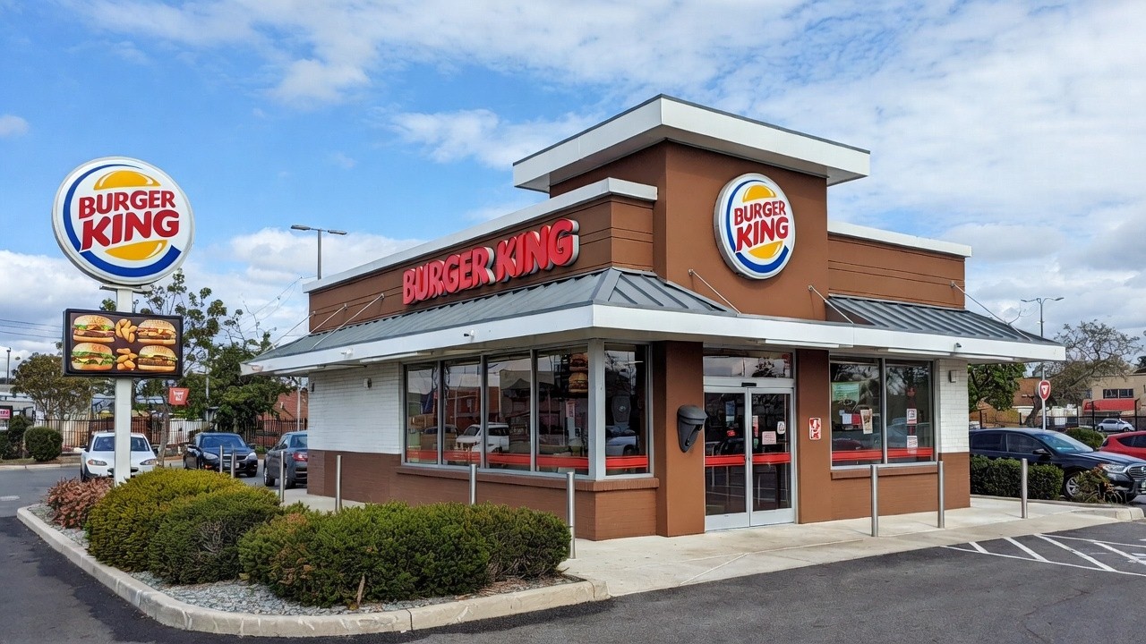 Новый искусственный интеллект Burger King будет напоминать сотрудникам о необходимости быть вежли...