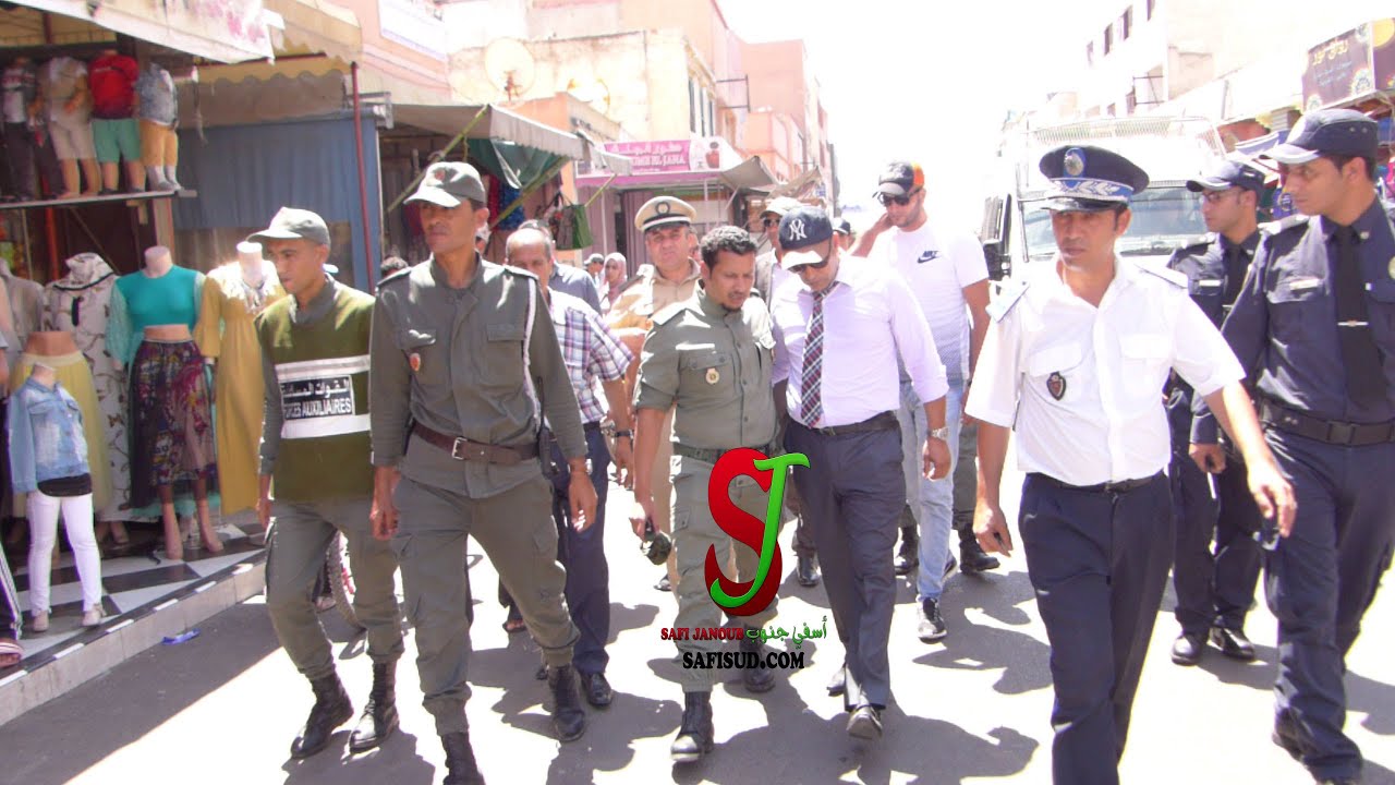 في أول يوم لهم قائدي الكورس وكاوكي الجدد يخرجون لتحرير الملك العمومي بشارع الكورس وداربعودةجنوب آسفي