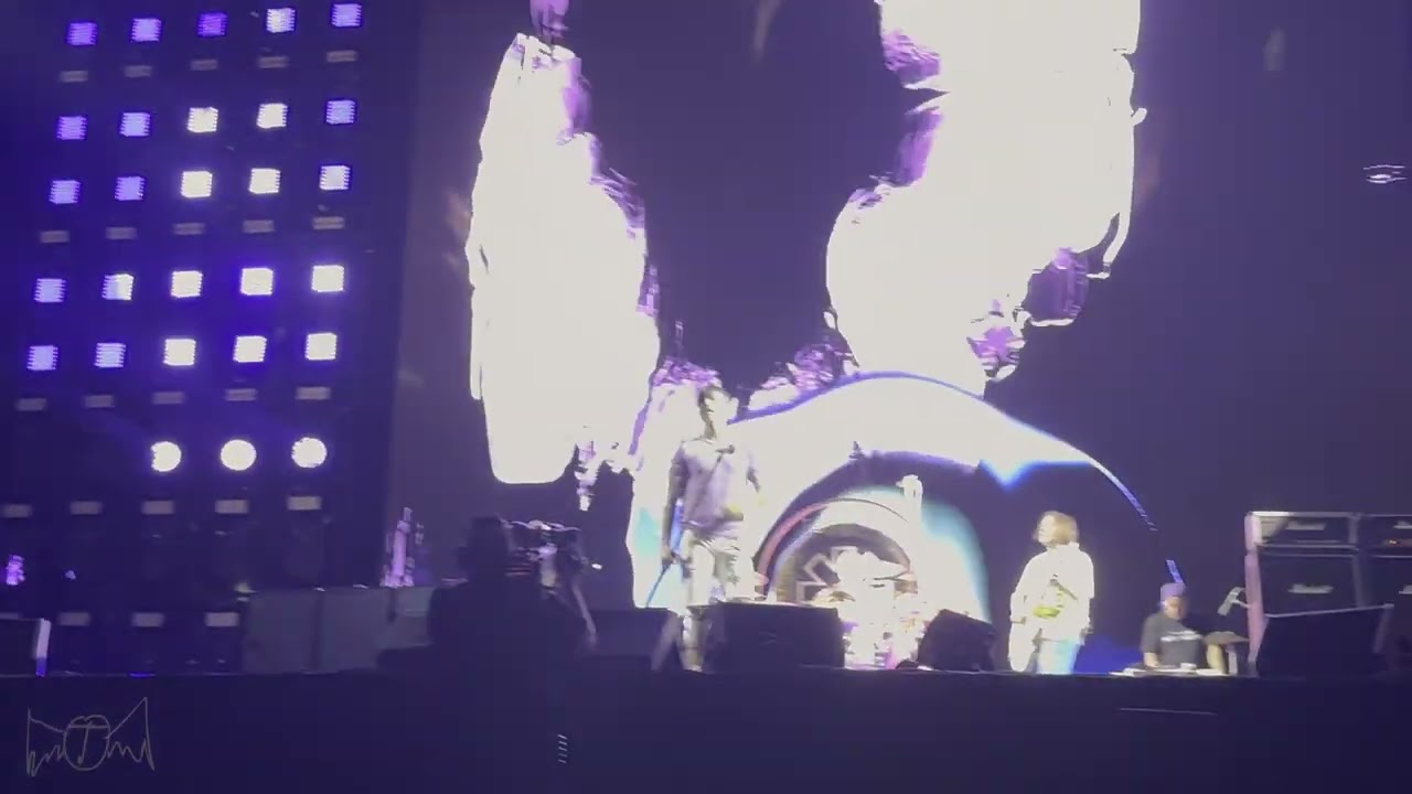 Red Hot Chili Peppers - 