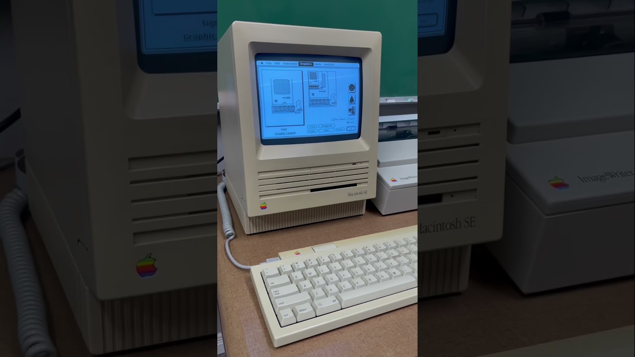 The Macintosh SE was released March 2nd 1987 #retrocomputing #80s #marchintosh #nostalgia #asmr