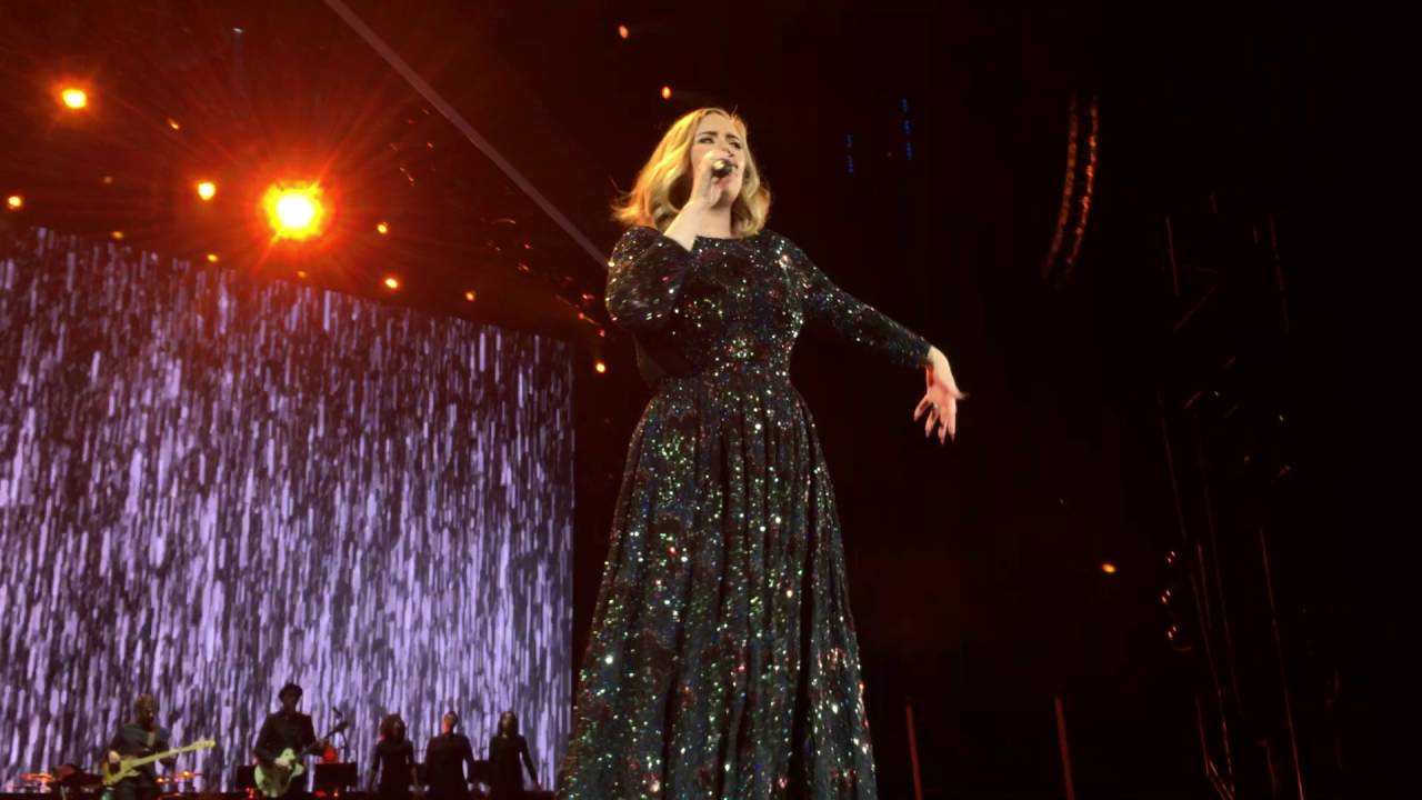 Set Fire to The Rain - Adele live in Italy @ Arena di Verona