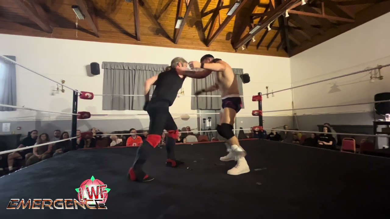 🤼 LOGAN BANKS Vs CASEY CARLISE 🤼