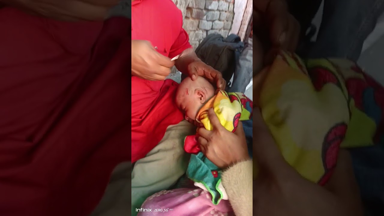 Kalkaji Mandir Babu ka mundan ho raha hai Dekho Mandan kaise hota