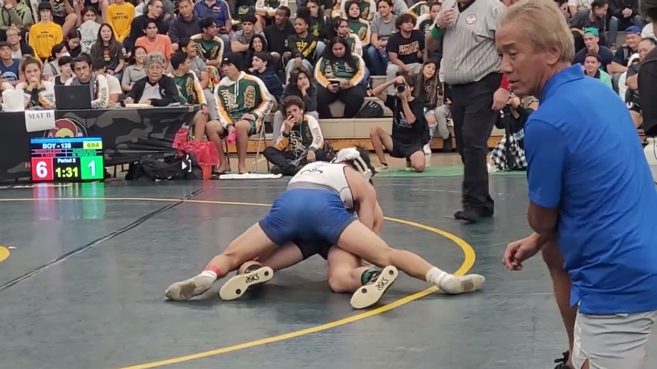 OFFICIALS finals (138): Tyger Taam (Moanalua) def. Mayhem Woolsey (Kapolei), 8-1 (12-17-2022)