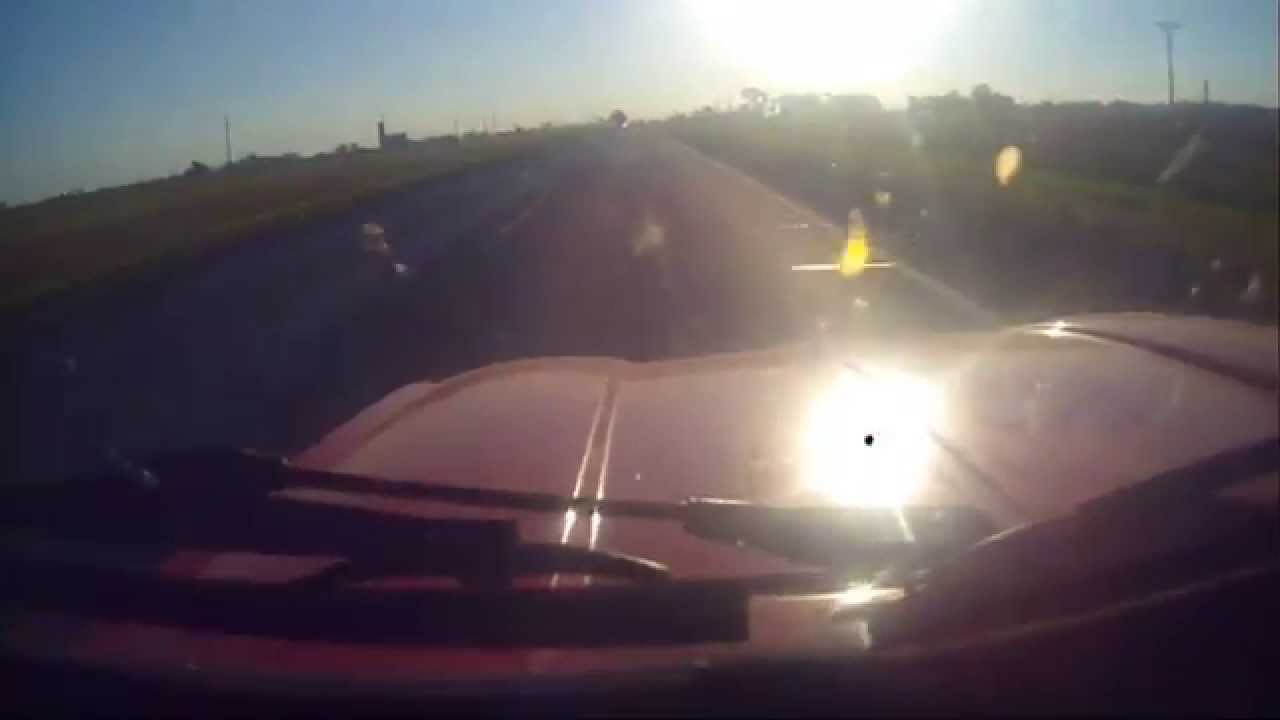 MAURICIO CAGIAO | VIAJE EN RENAULT 4L | 2015