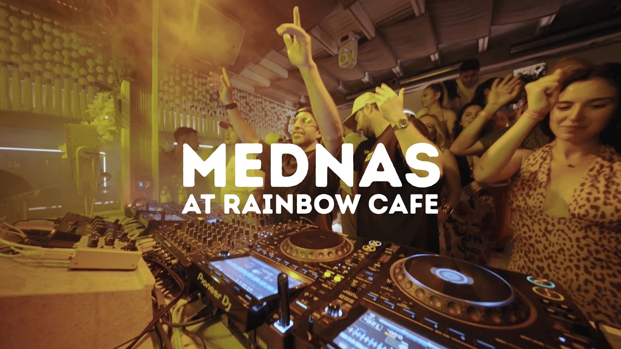 MEDNAS AT RAINBOW CAFE (SXM)