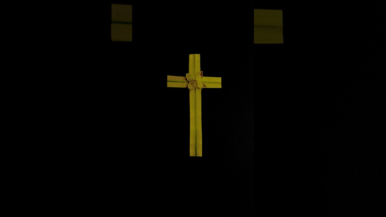 Coconut Leaf Cross: Exquisite Creative Art #shorts #palmleaf #cross