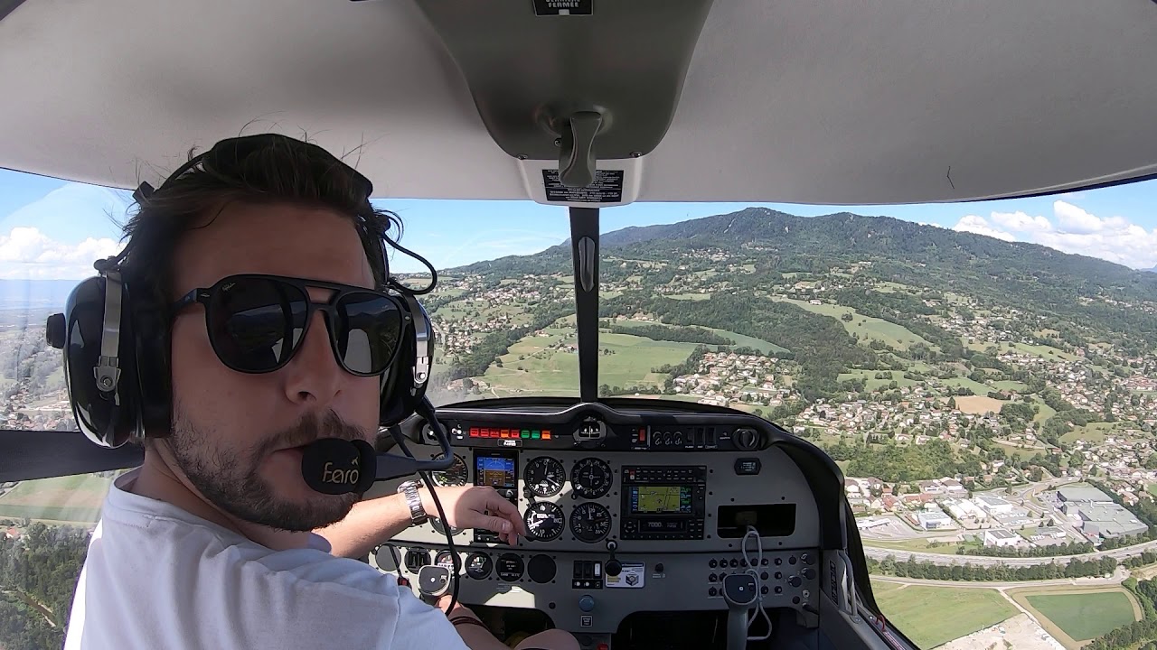 Approche & Atterrissage Complet LFLI (Annemasse)