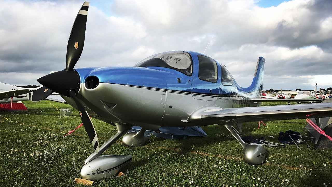 Rock Your Wings, Welcome to AirVenture! || SR22T Arrival into Oshkosh
