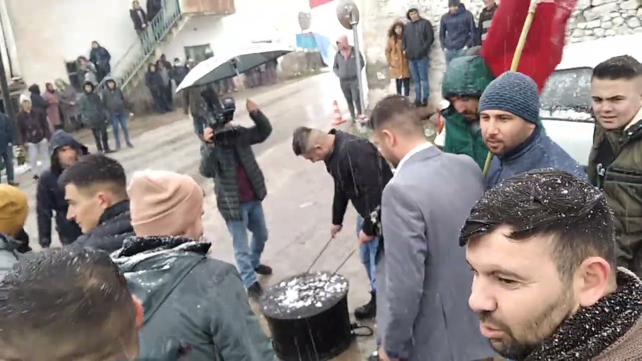 Selendi çortak köyü.. Bahattin Dilek gelin alımından kareler