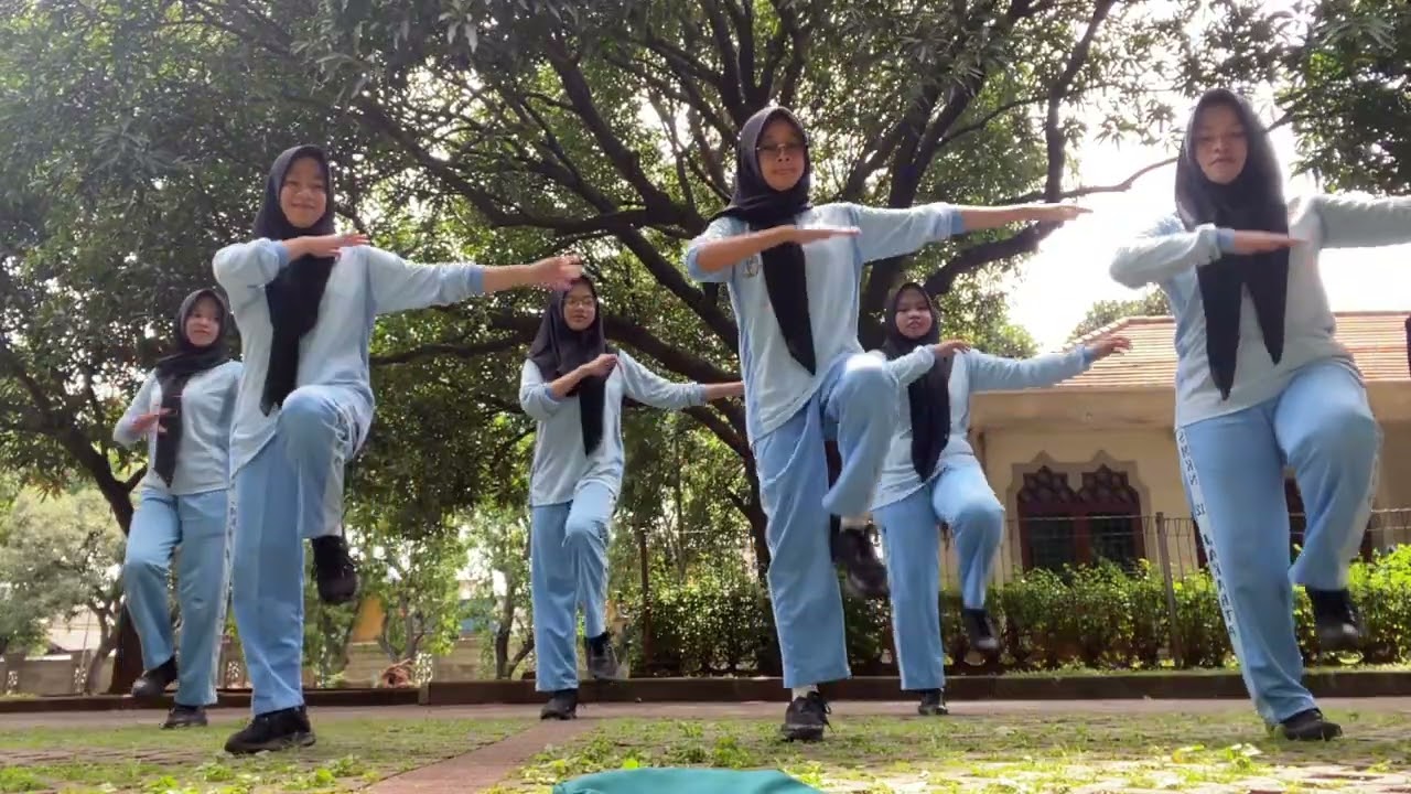Senam Anak Indonesia Hebat XI AK 1 (Kelompok 6)