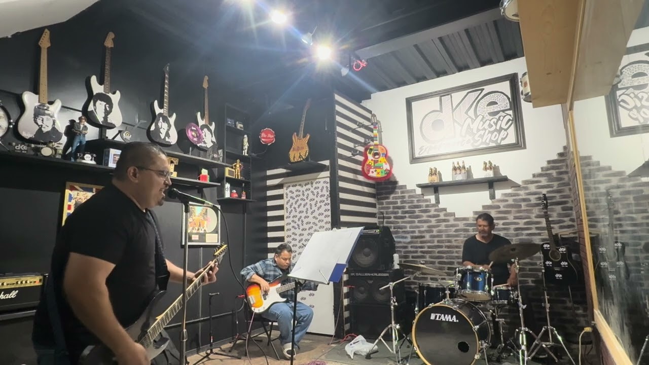 Ruta 8 ensayo 1, 25 de Agosto 2025, #rock #live #livestream #musica #music #guitar #drums #bass 