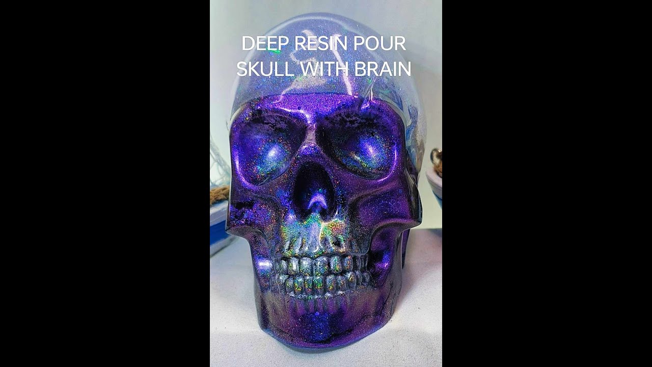 62-Deep Pour Transparent Resin Skull With Brain