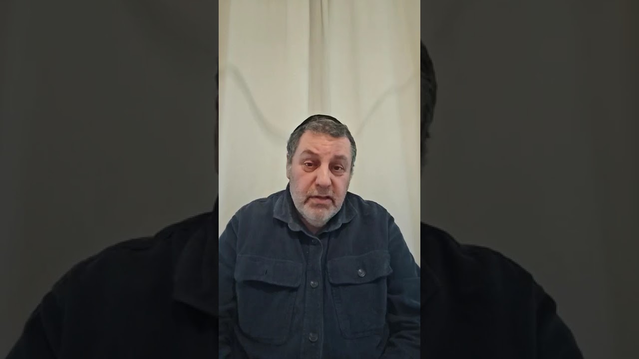  продаёт дочь в рабство