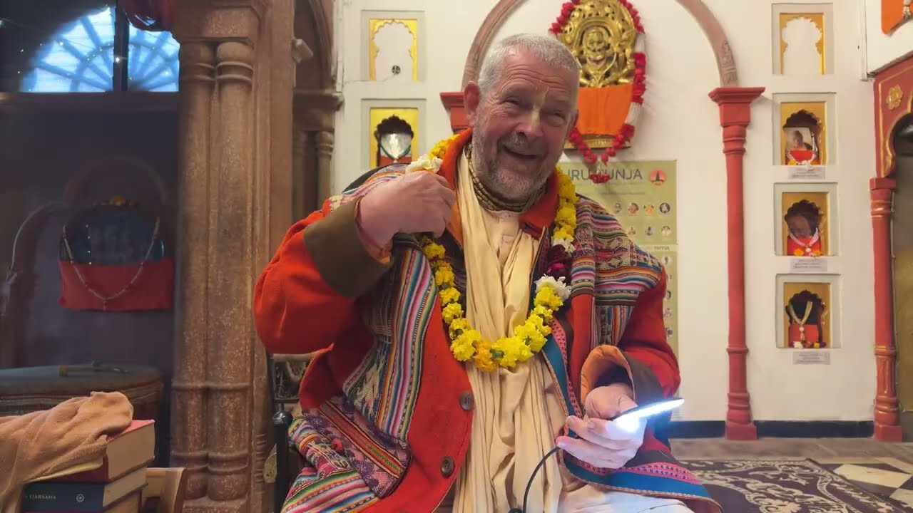 ¡La Luz del Bhakti está emitiendo en directo!
