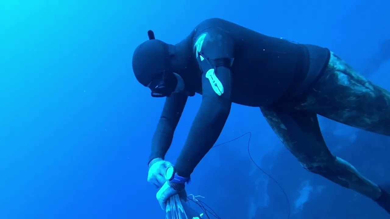 L’Imprevisto in Profondità: La Lezione che Non Dimenticherò. #spearfishing #gopro#dangerous#peacasub