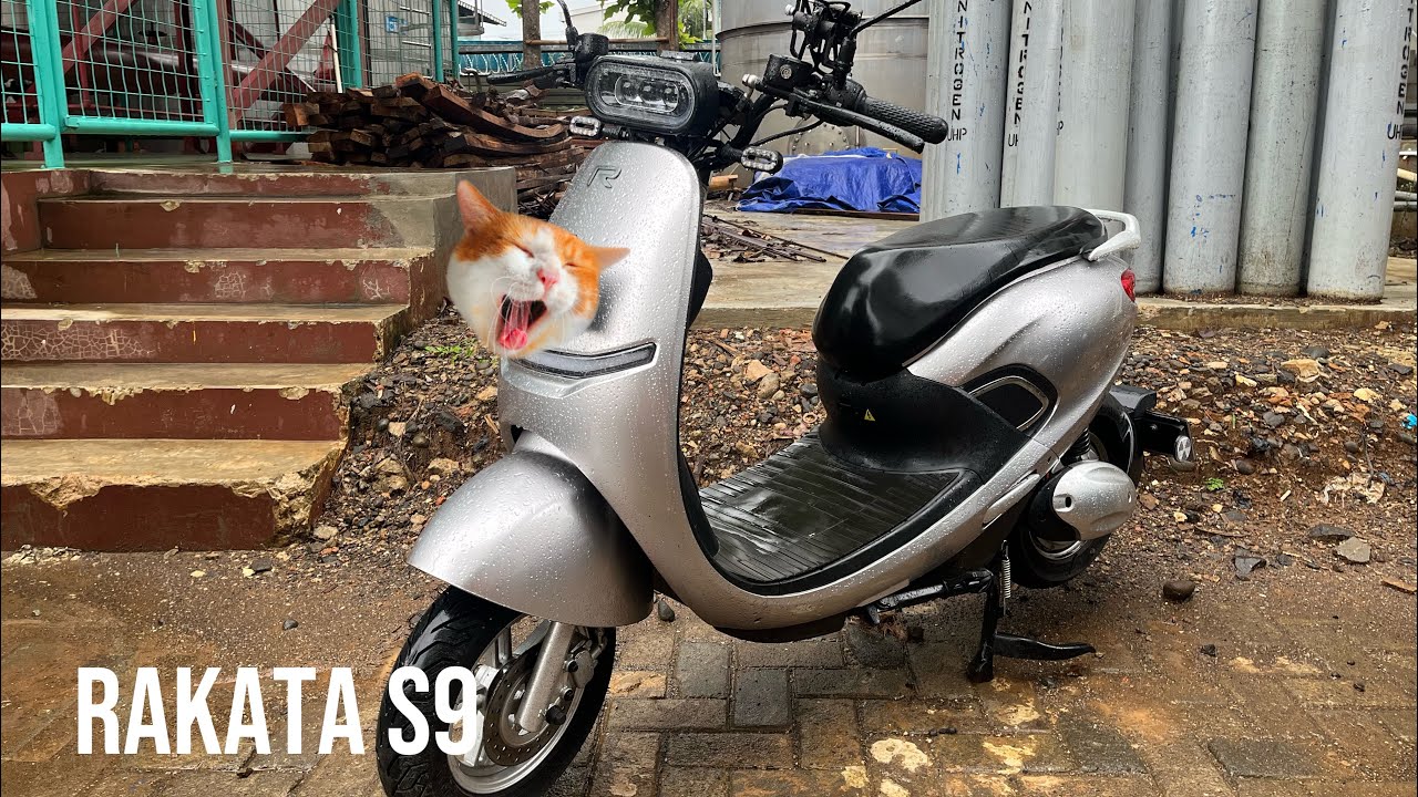 Ke kantor naik motor listrik Rakata S9 Kere Hore