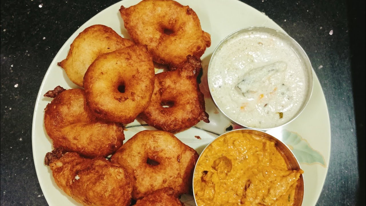 Mysorebonda with pallichutny😋(మైసూరుబోండా విత్ పల్లి చట్నీ) చాలా బాగుంటుంది#yodha's kitchen 