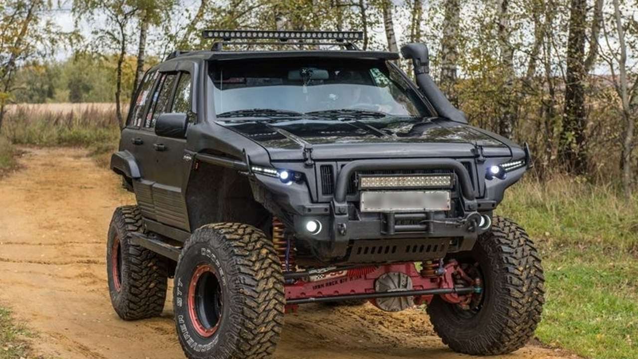 #1822. UAZ Arched Tires [RUSSIAN CARS]