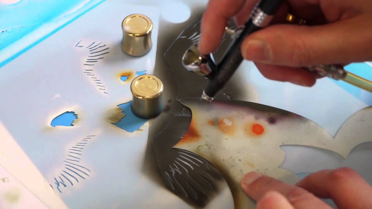 Harder & Steenbeck Airbrush: Eagle Stencil Step by Step