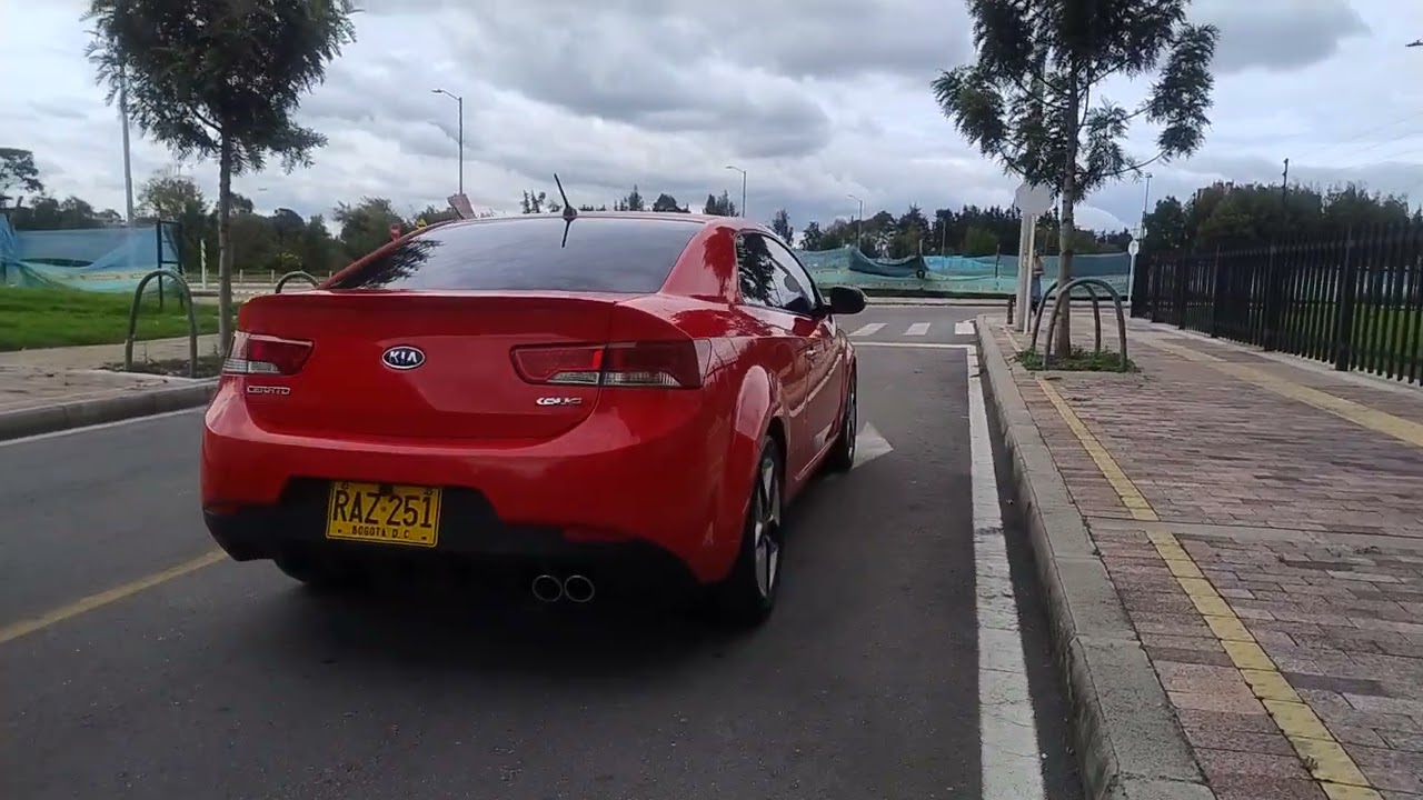 KIA CERATO KOUP MODELO 2011, VERSIÓN FULL, 2.0 TRIPTONICO, COLOMBIA