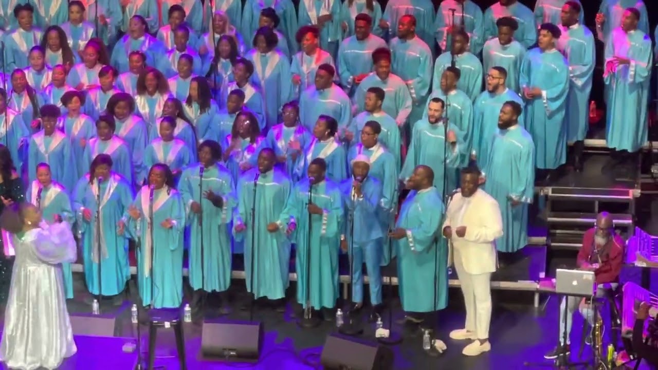 Total Praise Mass Choir - Hallelujah, salvation and glory