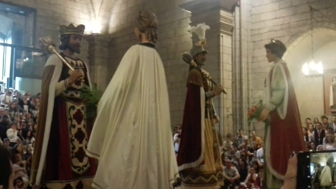 Ball dels gegants de Solsona a dins la Catedral. Festa Major 2017