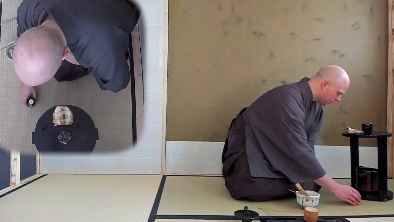 Urasenke Tana Koicha Marujoku, Ro (裏千家 の 棚濃茶 炉)