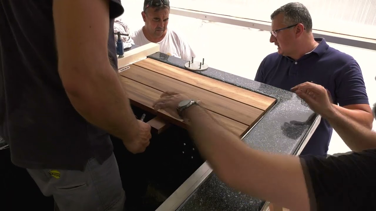 MONTAGE VOLET IMMERGÉ PISCINES FREEDOM