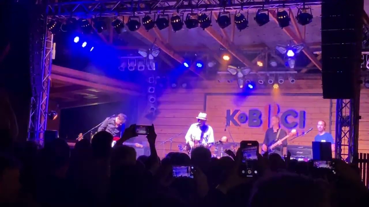 Európa Kiadó - Mocskos idők - Kobuci Kert, 35.08.30.