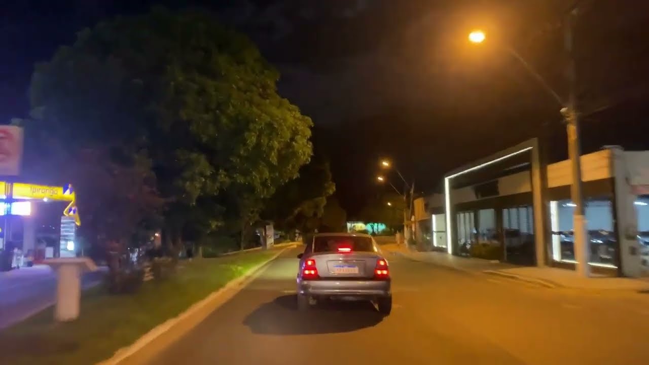 Saga das Entregas Noturnas: Mistérios e Desafios nas Ruas da Madrugada