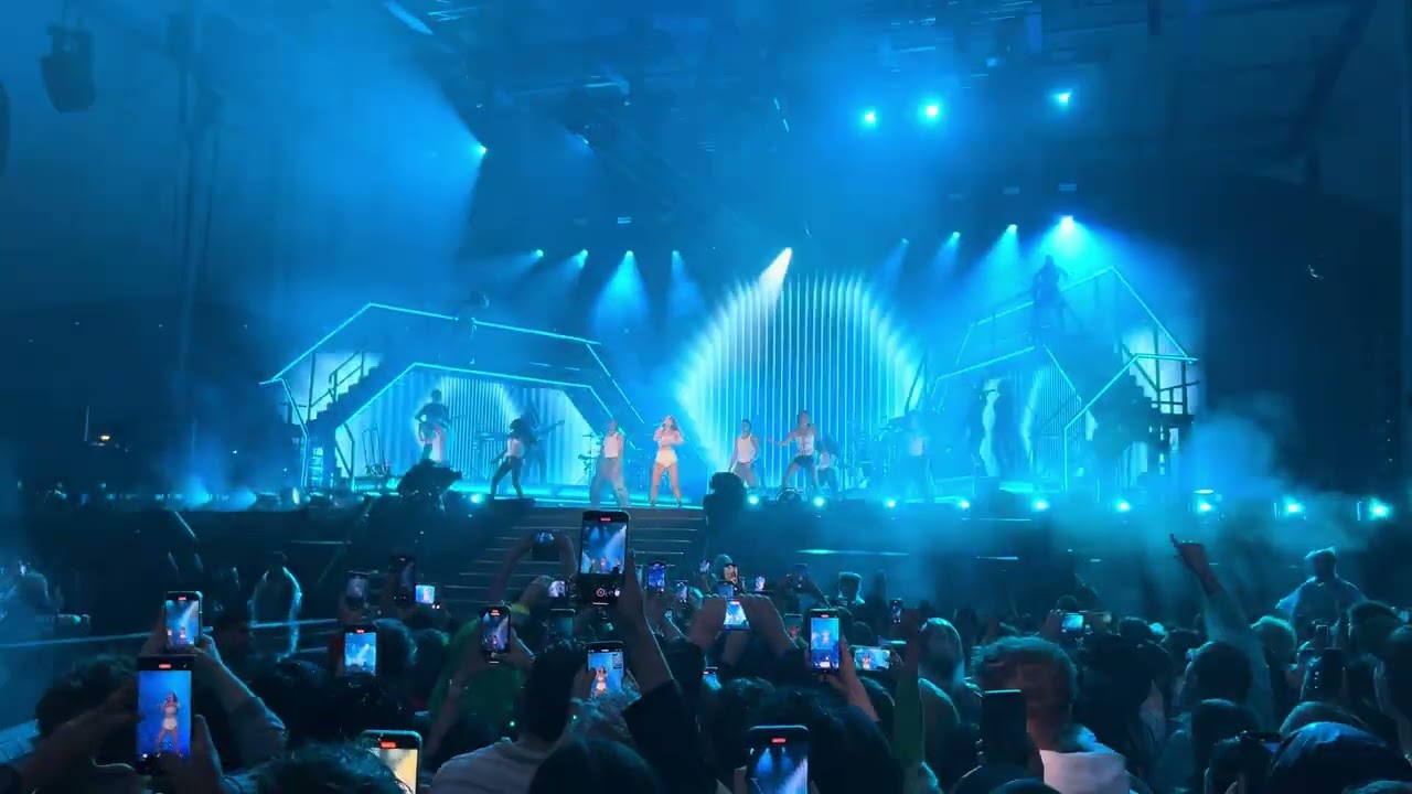 DUA LIPA in Berlin 5.6.2024 - 🔥🔥🔥 PHYSICAL 🔥🔥🔥 - live at the Waldbühne Berlin🌲💦