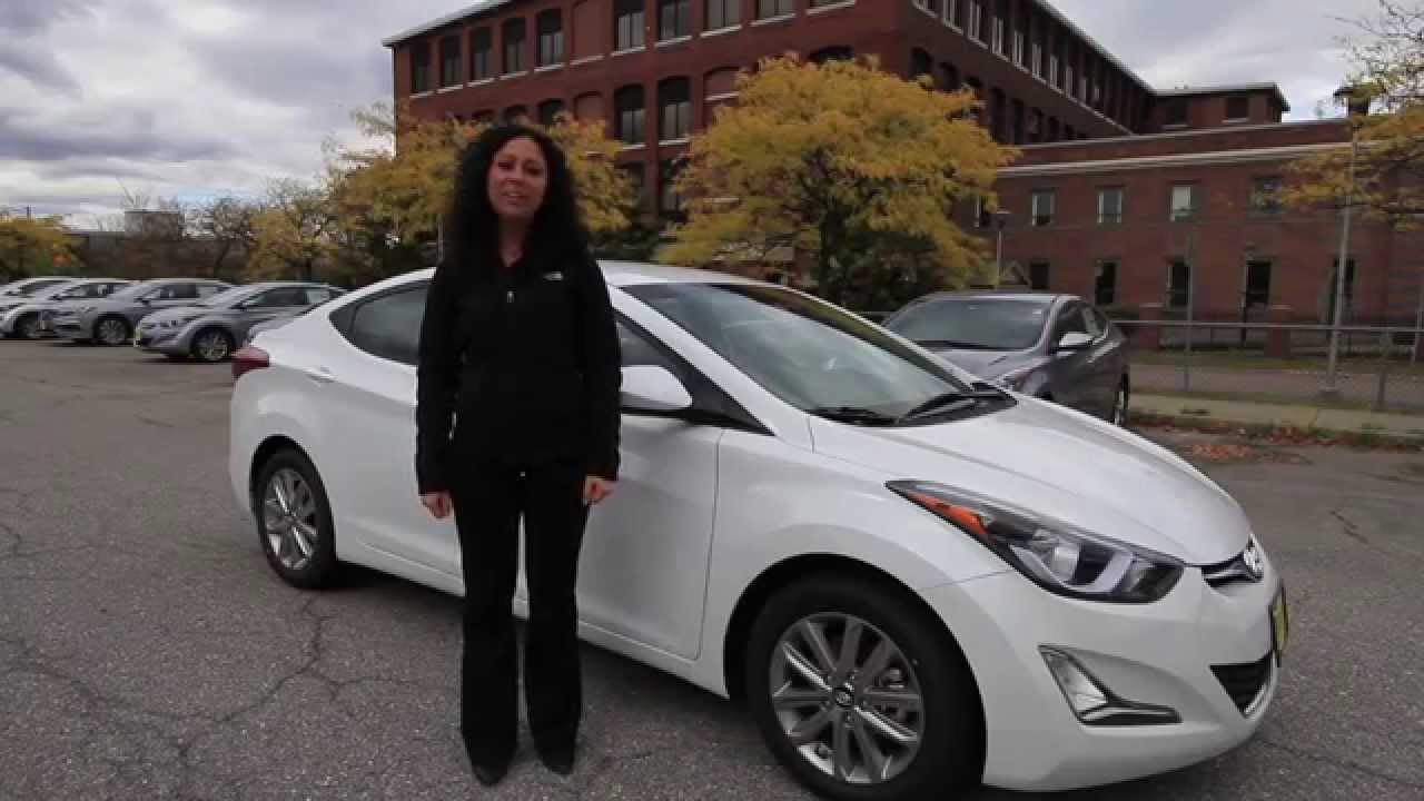 Hyundai Elantra Features & Specs