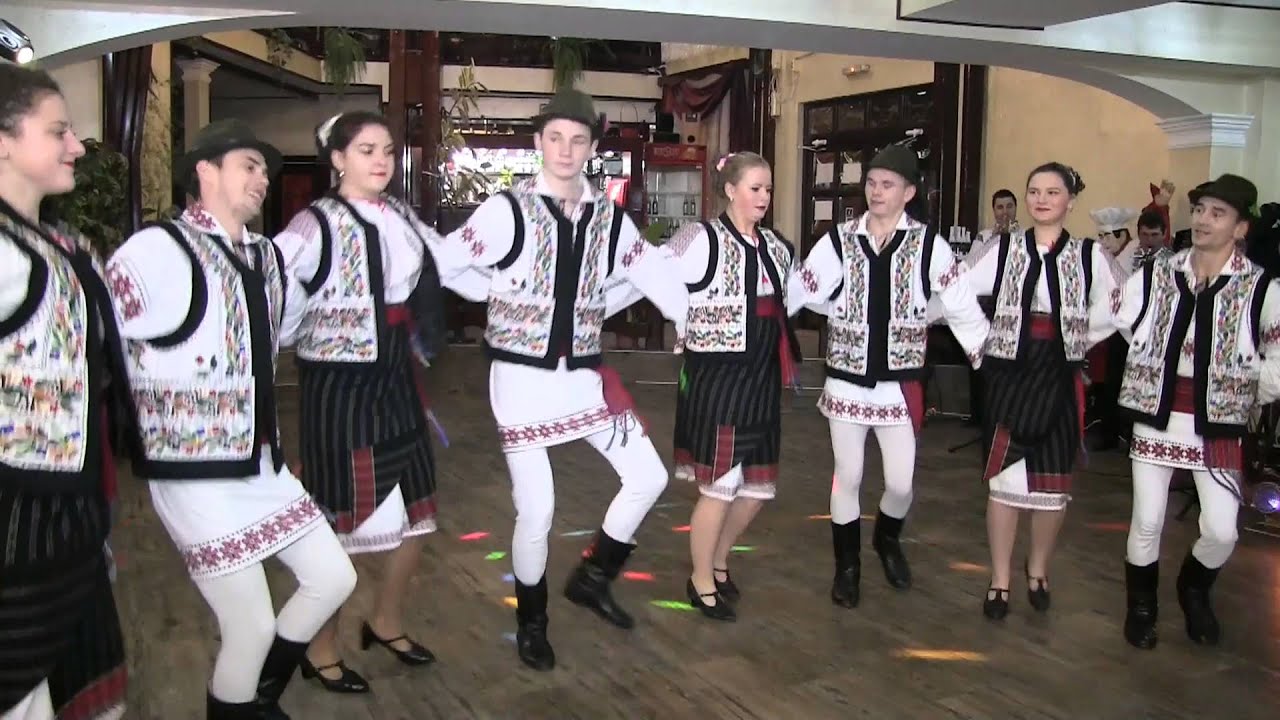 Ansamblul Folcloric HORA din Vlasinesti (0754371803) alaturi de Formatia Vital Suceava