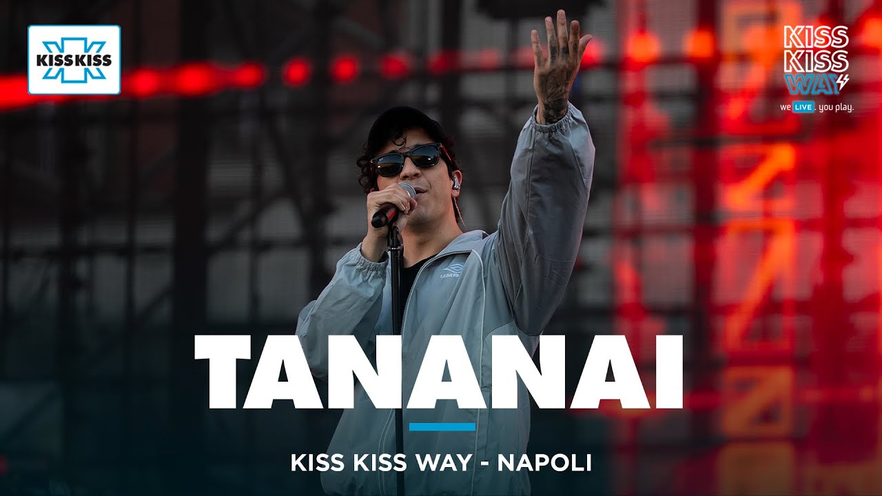 Tananai canta BOOSTER a Napoli: live al Kiss Kiss Way