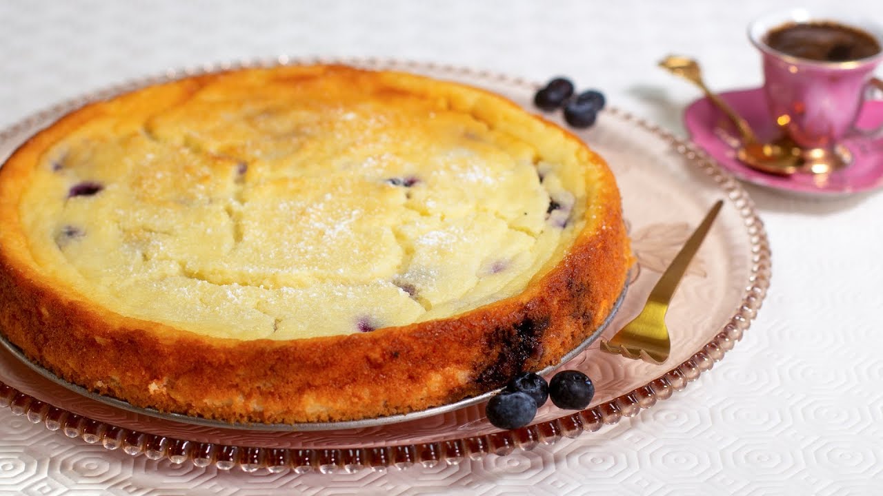 GRIEßBREIKUCHEN mit JOGHURT und BLAUBEEREN
