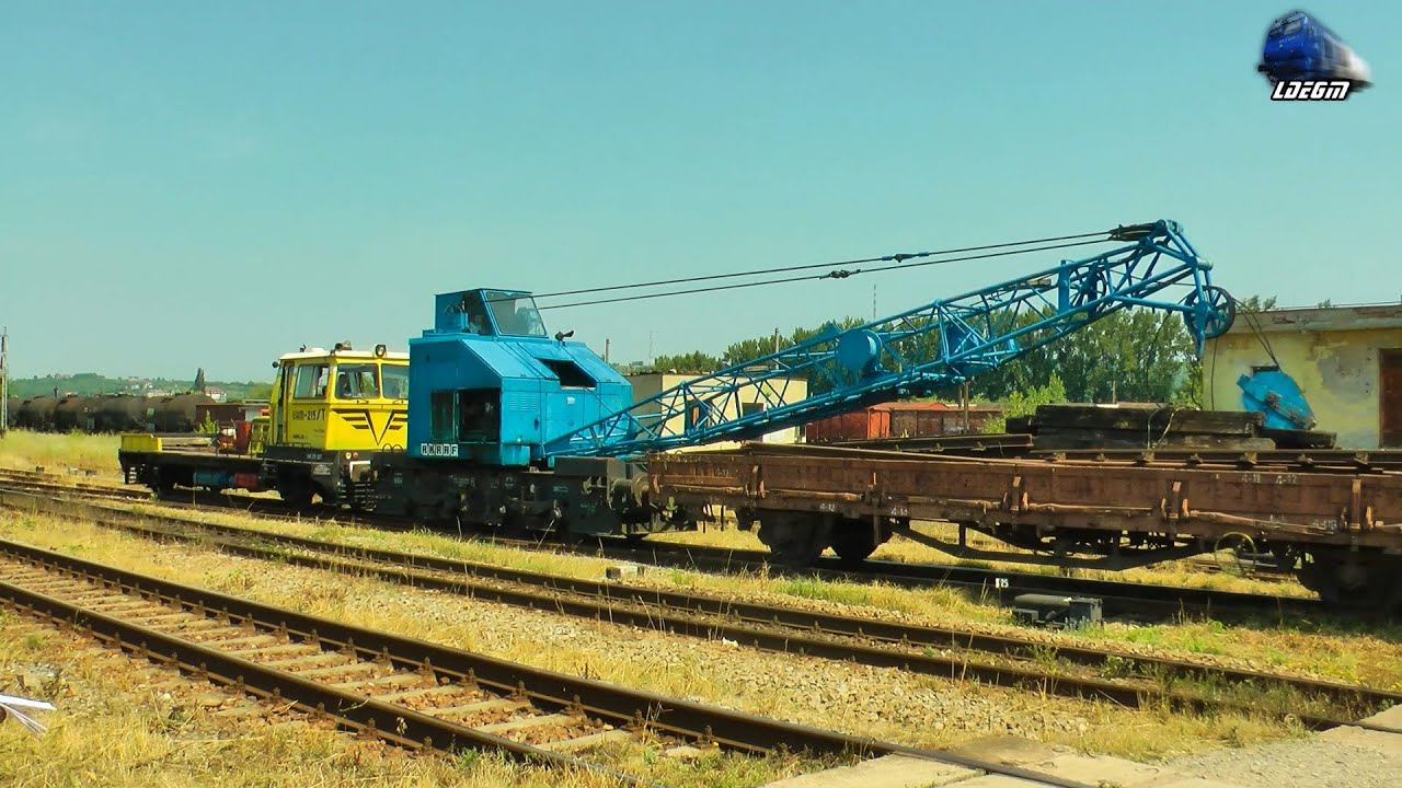 MARUB UAM 215 021 & Macara TAKRAF Crane in Oradea Est Triaj - 06 July 2015