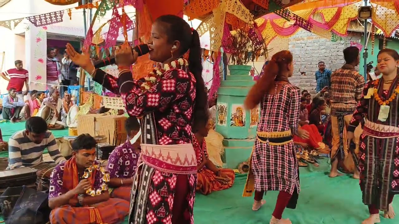 Sarita nikita  budamal kirtan nandini pur  hanuman mandir pratista mahosshab 