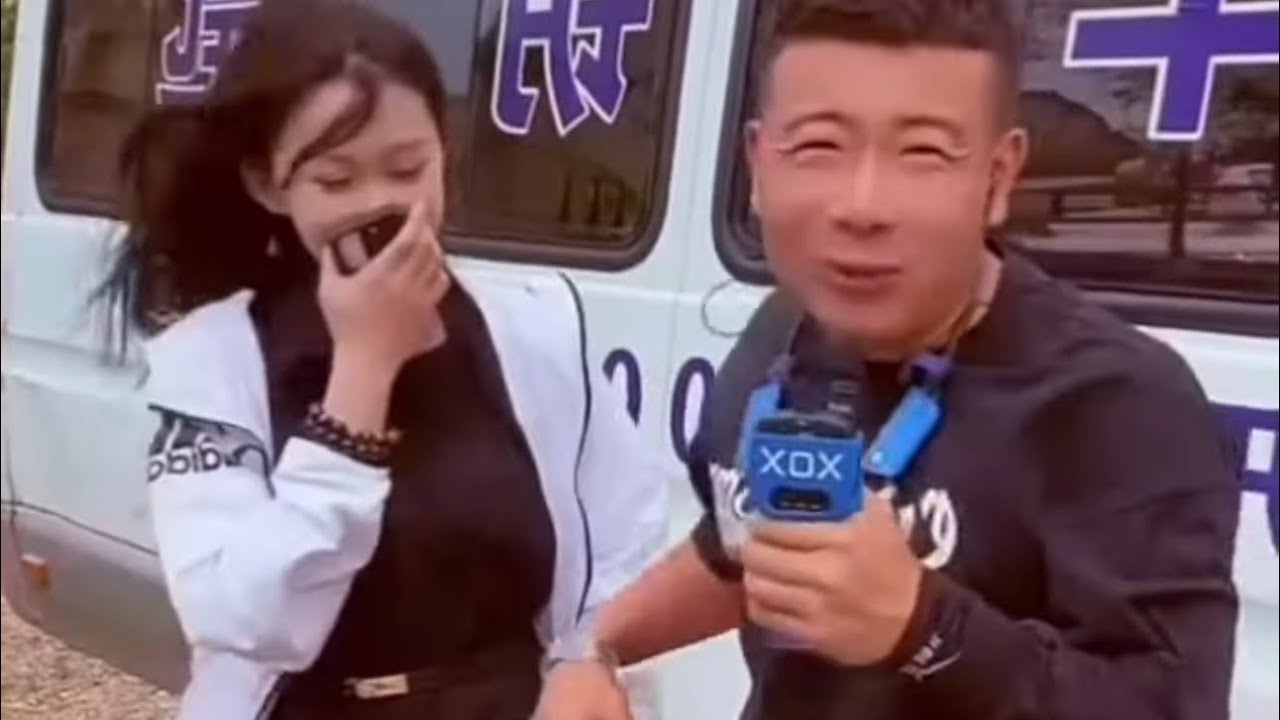元帅在东北乡下大集￼搞笑撩妹子