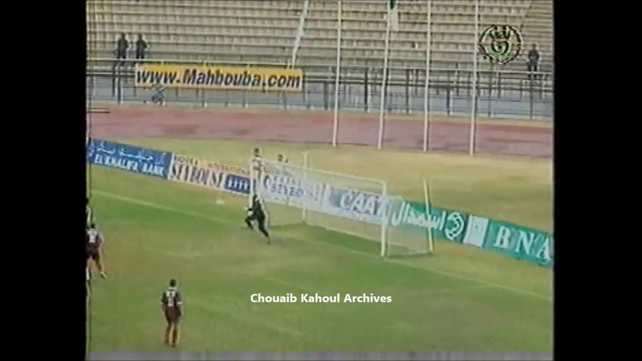 USM Annaba 2 - MC Oran 0 (Saison 2001/2002)